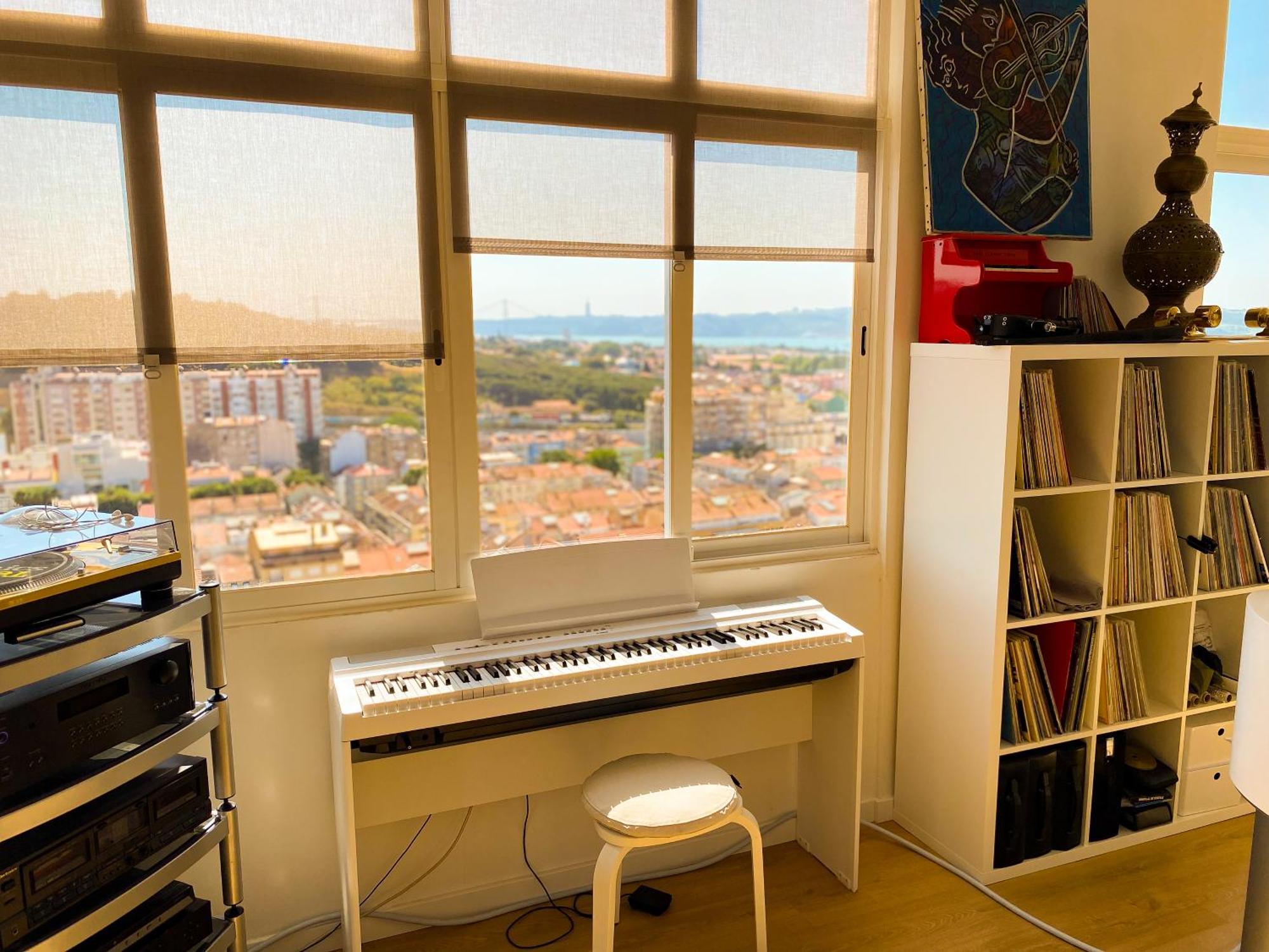 Ideally Located With Perfect Views Algés Exterior foto