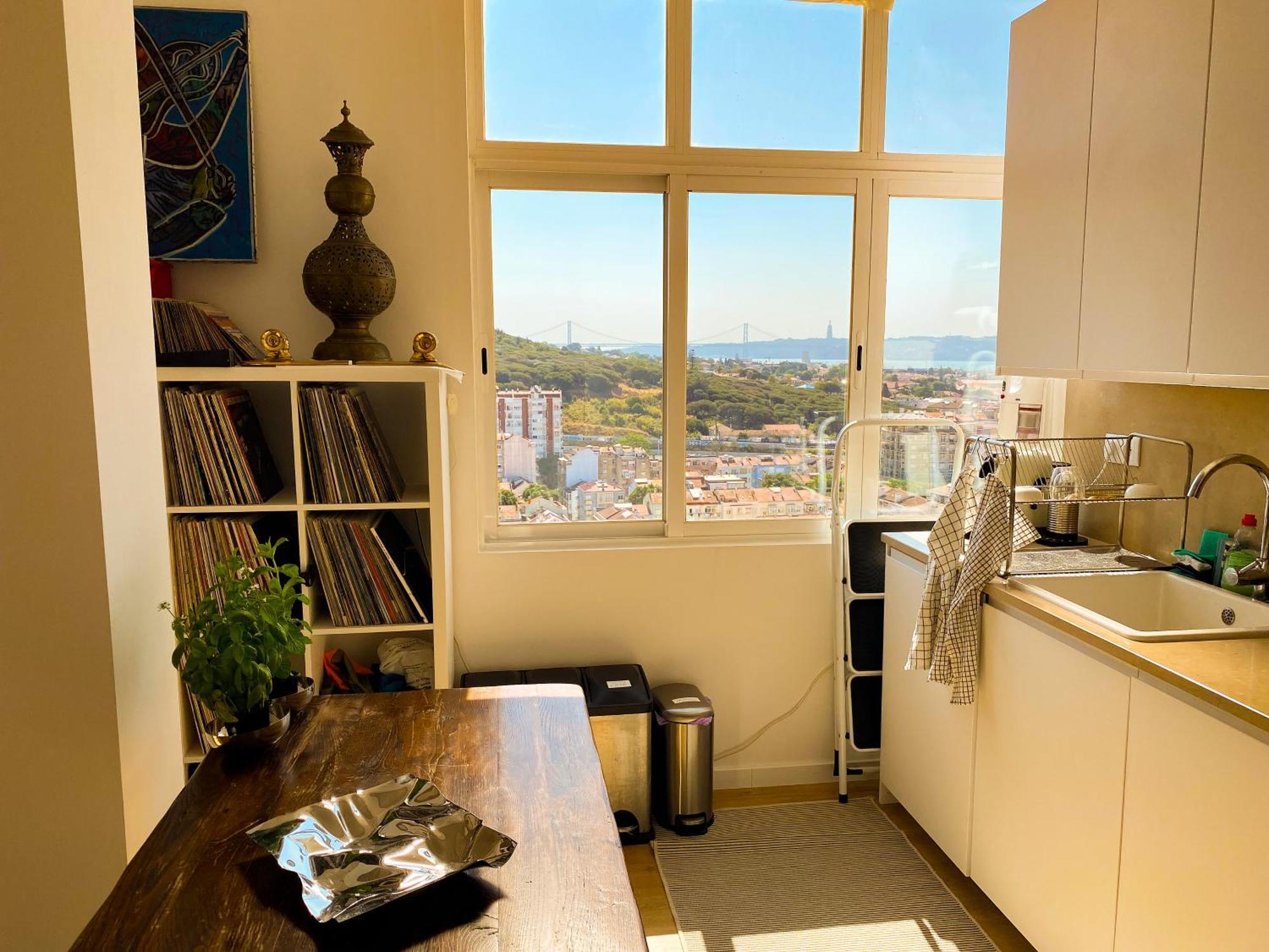 Ideally Located With Perfect Views Algés Exterior foto